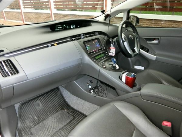 toyota prius 1.8 hybrid ปี 2011 รถสวยมือเดียวจากป้ายแดงไมล์ 7 หมื่นแท้เข้าศูนย์ตลอดไม่เคยมีอุบัติเหตุสภาพสวยพร้อมใช้ค่ะ รูปที่ 6